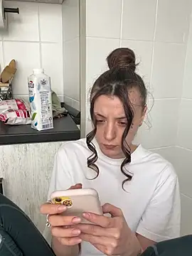 Snapshot of bunnythetailor chatting on 02.17.25 bunnythetailor online show from 02.17.25