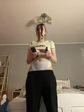 Snapshot of bunnythetailor chatting on 02.18.25 bunnythetailor online show from 02.18.25