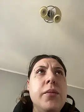 Snapshot of bunnythetailor chatting on 02.25.25 bunnythetailor online show from 02.25.25