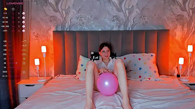 ElvinaBestwick online show from 02.19.25