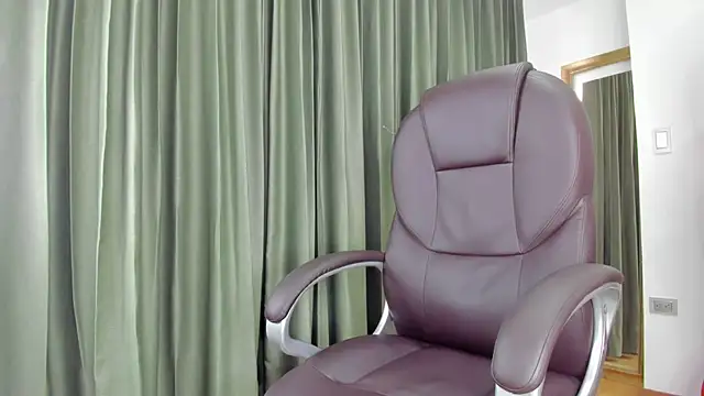 Tombarden online show from 03.18.25