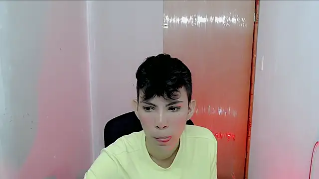 Snapshot of Alexxx_lov chatting on 01.24.25 Alexxx lov online show from 01.24.25