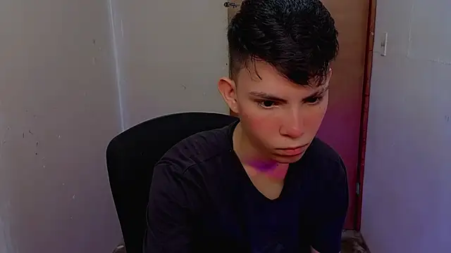 Snapshot of Alexxx_lov chatting on 02.16.26 Alexxx lov online show from 02.16.26