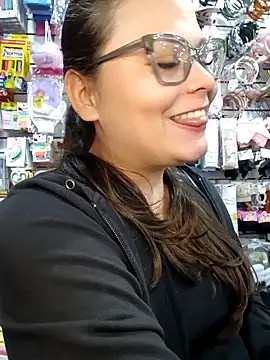 Vale Saenzz online show from 11.10.25