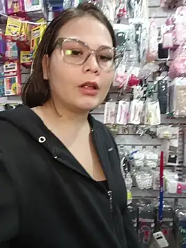 Vale Saenzz online show from 11.27.25