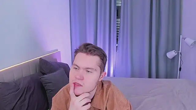 Asacura Yo online show from 02.05.25