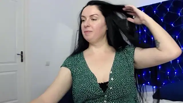 JacquelineElle online show from 02.03.25