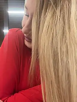 Snapshot of Sweet_Pussy2024 chatting on 02.03.25 Sweet Pussy2024 online show from 02.03.25