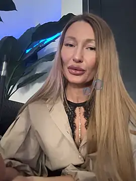 Snapshot of Sweet_Pussy2024 chatting on 02.04.25 Sweet Pussy2024 online show from 02.04.25