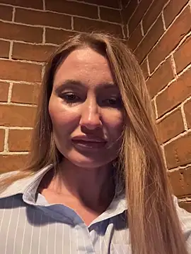 Snapshot of Sweet_Pussy2024 chatting on 02.05.25 Sweet Pussy2024 online show from 02.05.25