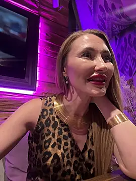 Snapshot of Sweet_Pussy2024 chatting on 02.21.25 Sweet Pussy2024 online show from 02.21.25