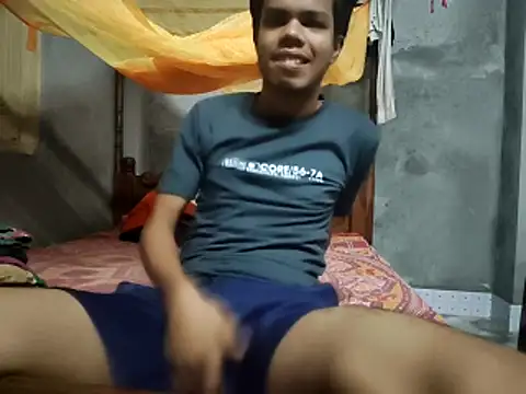 Snapshot of HomeCum chatting on 11.11.25 HomeCum online show from 11.11.25