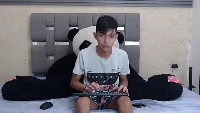 Snapshot of KING_STYLE2 chatting on 01.25.25 KING STYLE2 online show from 01.25.25