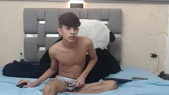 Snapshot of KING_STYLE2 chatting on 02.02.25 KING STYLE2 online show from 02.02.25