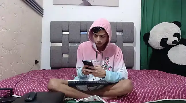 Snapshot of KING_STYLE2 chatting on 02.13.25 KING STYLE2 online show from 02.13.25