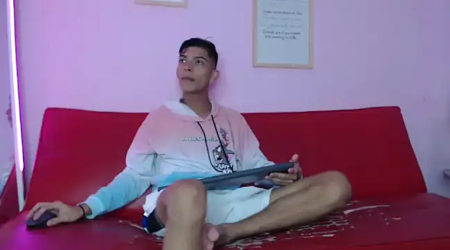 Snapshot of KING_STYLE2 chatting on 03.10.25 KING STYLE2 online show from 03.10.25