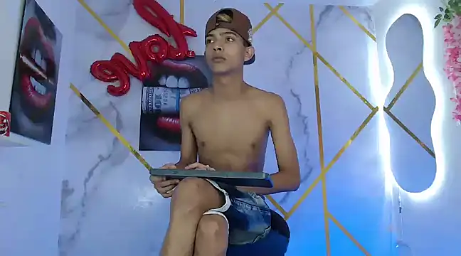 Snapshot of KING_STYLE2 chatting on 03.22.25 KING STYLE2 online show from 03.22.25