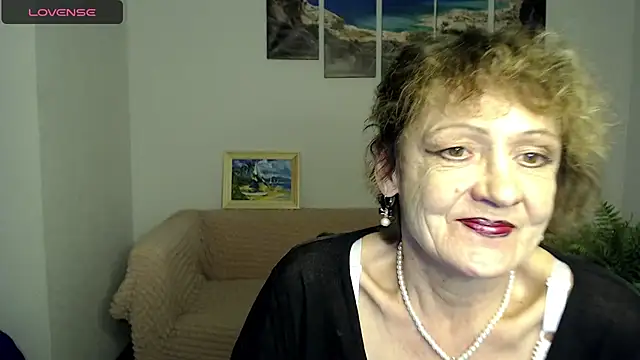 Snapshot of SexyGrandma_ chatting on 02.08.25 SexyGrandma  online show from 02.08.25