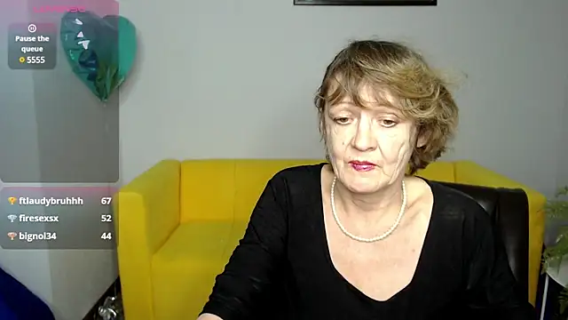 Snapshot of SexyGrandma_ chatting on 02.25.25 SexyGrandma  online show from 02.25.25