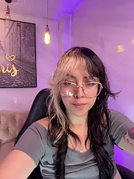 Hela v online show from 03.05.26