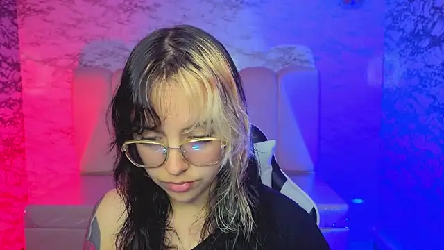 Hela v online show from 03.21.26