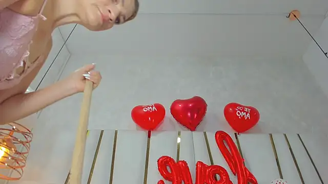 violet gray  online show from 02.14.26