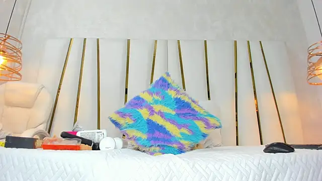 violet gray  online show from 07.27.26