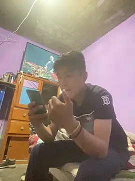 EduardoEspinoza12 online show from 02.19.25