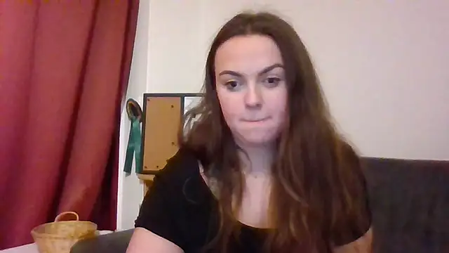 Snapshot of LeshWatchesYou chatting on 01.26.25 LeshWatchesYou online show from 01.26.25