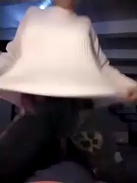 Snapshot of divinaerotica chatting on 11.07.25 divinaerotica online show from 11.07.25