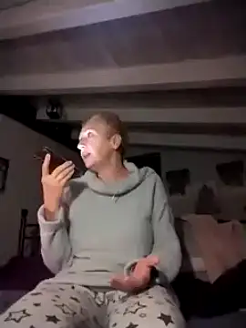 Snapshot of divinaerotica chatting on 11.10.25 divinaerotica online show from 11.10.25