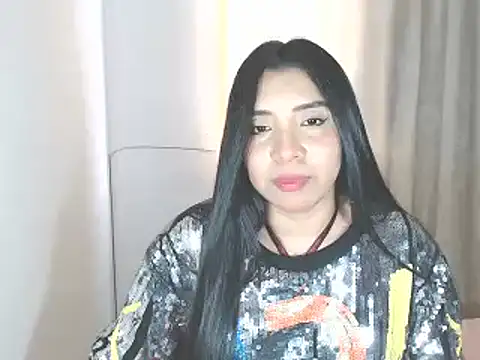 Snapshot of Antoneella_vz chatting on 03.12.25 Antoneella vz online show from 03.12.25
