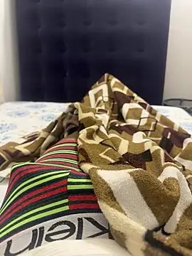 Snapshot of jhonnes_ chatting on 03.13.25 jhonnes online show from 03.13.25