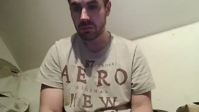 Snapshot of Millyrock32 chatting on 01.27.25 Millyrock32 online show from 01.27.25