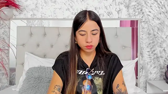 Ariana greenblat online show from 02.09.26