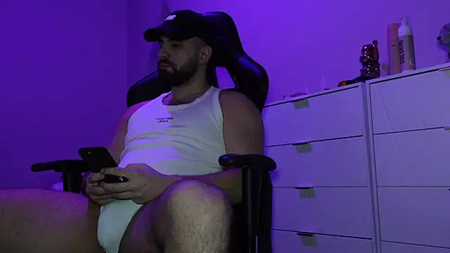 Snapshot of lucas_kazimm chatting on 01.27.25 lucas kazimm online show from 01.27.25