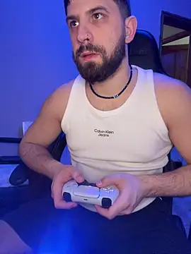 Snapshot of lucas_kazimm chatting on 03.15.25 lucas kazimm online show from 03.15.25