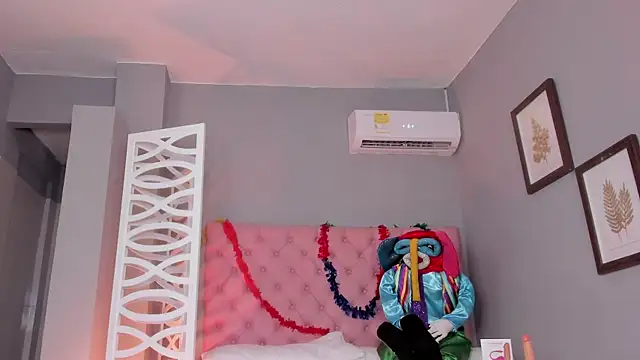 Snapshot of ashanty_queen chatting on 02.25.25 ashanty queen online show from 02.25.25