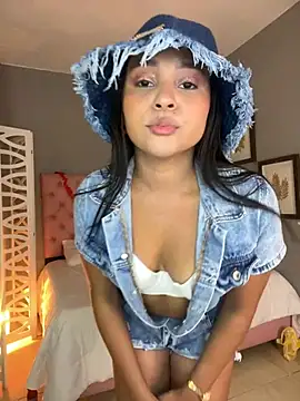 Snapshot of ashanty_queen chatting on 03.02.25 ashanty queen online show from 03.02.25