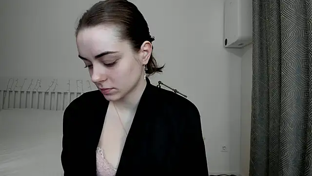 Hustle Babyy online show from 11.18.25