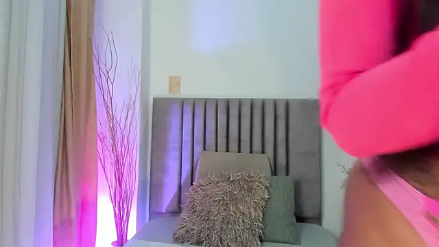 Snapshot of RebecaSanderss chatting on 02.06.25 RebecaSanderss online show from 02.06.25