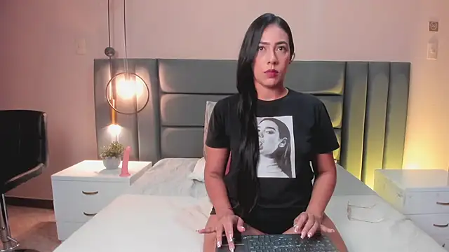 Snapshot of RebecaSanderss chatting on 02.24.25 RebecaSanderss online show from 02.24.25