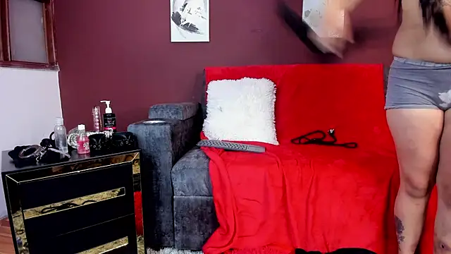 Snapshot of SOPHI_WOLFF chatting on 02.04.25 SOPHI WOLFF online show from 02.04.25