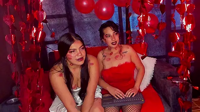 Snapshot of SOPHI_WOLFF chatting on 02.14.25 SOPHI WOLFF online show from 02.14.25