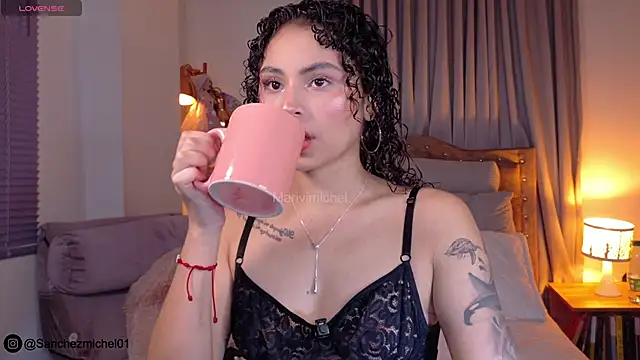 Marivimichel1 online show from 11.16.25