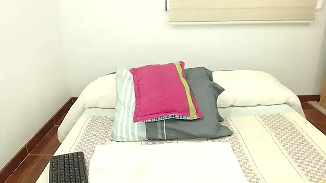 Snapshot of picaes8 chatting on 11.19.25 picaes8 online show from 11.19.25