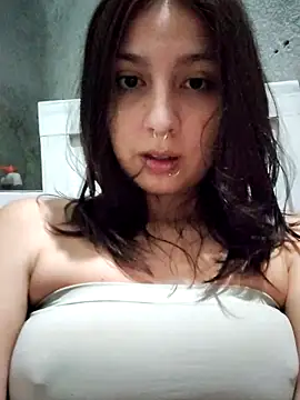 Maiden-Hot online show from 04.16.26