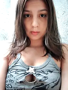 Snapshot of Maiden-Hot chatting on 04.21.26 Maiden-Hot online show from 04.21.26