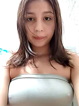 Snapshot of Maiden-Hot chatting on 05.12.26 Maiden-Hot online show from 05.12.26
