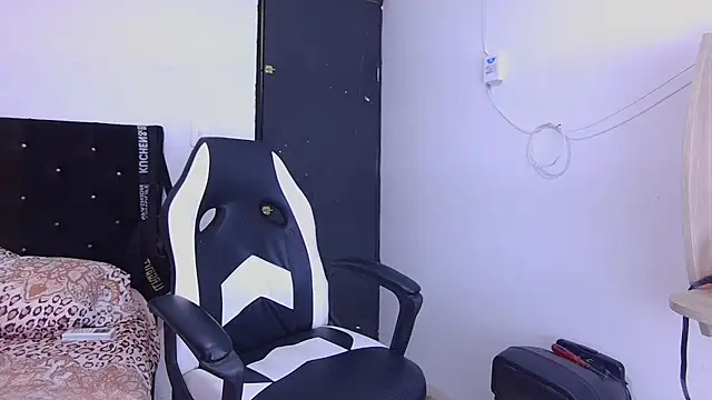 hot man05 online show from 10.30.25